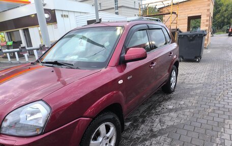 Hyundai Tucson III, 2006 год, 865 000 рублей, 3 фотография