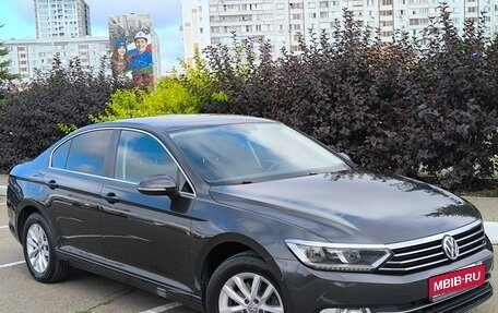 Volkswagen Passat B8 рестайлинг, 2018 год, 1 750 000 рублей, 1 фотография