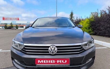 Volkswagen Passat B8 рестайлинг, 2018 год, 1 750 000 рублей, 2 фотография