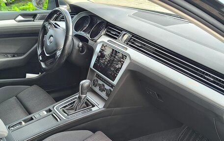 Volkswagen Passat B8 рестайлинг, 2018 год, 1 750 000 рублей, 23 фотография