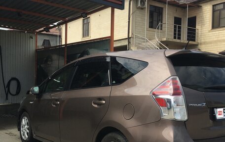 Toyota Prius Alpha I (ZVW40/41), 2016 год, 1 600 000 рублей, 5 фотография