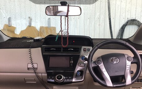 Toyota Prius Alpha I (ZVW40/41), 2016 год, 1 600 000 рублей, 10 фотография