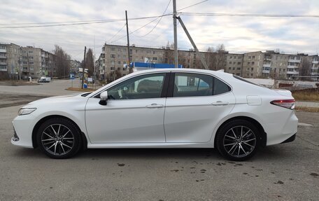 Toyota Camry, 2022 год, 4 100 000 рублей, 3 фотография