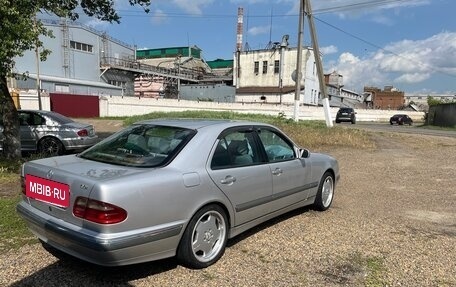Mercedes-Benz E-Класс, 2001 год, 1 000 000 рублей, 36 фотография