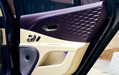 Bentley Flying Spur, 2020 год, 21 000 000 рублей, 10 фотография