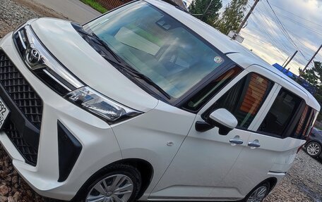 Toyota Roomy I, 2021 год, 1 100 000 рублей, 2 фотография