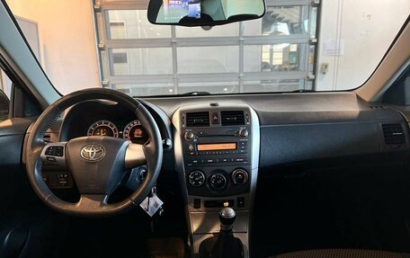 Toyota Corolla, 2012 год, 955 000 рублей, 9 фотография