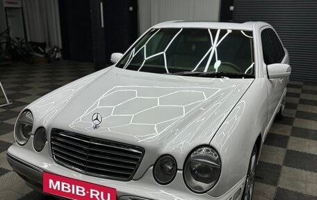 Mercedes-Benz E-Класс, 2001 год, 900 000 рублей, 6 фотография