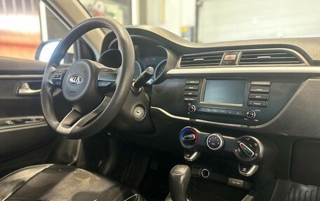 KIA Rio IV, 2018 год, 1 050 000 рублей, 3 фотография