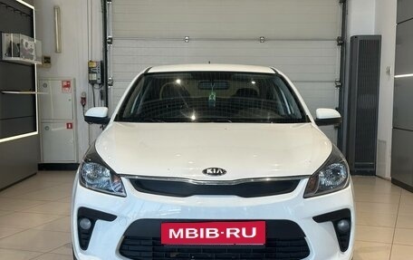 KIA Rio IV, 2018 год, 1 050 000 рублей, 10 фотография