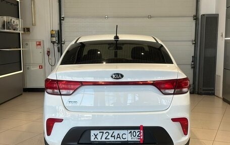 KIA Rio IV, 2018 год, 1 050 000 рублей, 13 фотография