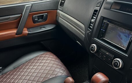 Mitsubishi Pajero IV, 2007 год, 1 350 000 рублей, 14 фотография