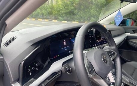 Volkswagen Golf VIII, 2021 год, 1 700 000 рублей, 8 фотография