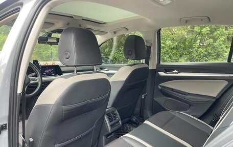 Volkswagen Golf VIII, 2021 год, 1 700 000 рублей, 11 фотография