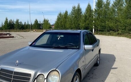 Mercedes-Benz E-Класс, 1997 год, 280 000 рублей, 2 фотография