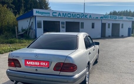 Mercedes-Benz E-Класс, 1997 год, 280 000 рублей, 6 фотография