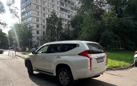 Mitsubishi Pajero Sport III рестайлинг, 2017 год, 3 100 000 рублей, 3 фотография