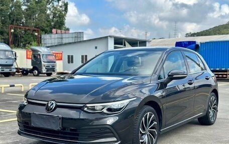 Volkswagen Golf VIII, 2021 год, 1 700 000 рублей, 1 фотография