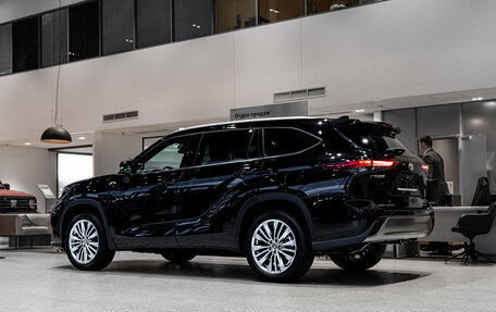 Toyota Highlander, 2025 год, 5 799 000 рублей, 4 фотография