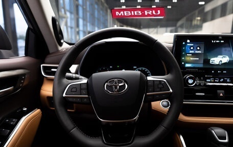 Toyota Highlander, 2025 год, 5 799 000 рублей, 15 фотография