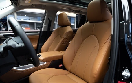 Toyota Highlander, 2025 год, 5 799 000 рублей, 18 фотография