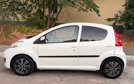 Peugeot 107 I рестайлинг, 2011 год, 590 000 рублей, 2 фотография