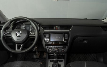 Skoda Octavia, 2015 год, 1 130 000 рублей, 6 фотография