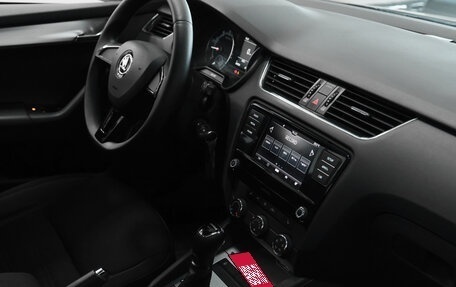 Skoda Octavia, 2018 год, 1 380 000 рублей, 13 фотография