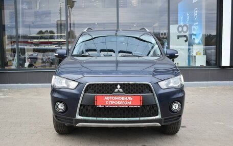 Mitsubishi Outlander III рестайлинг 3, 2010 год, 700 000 рублей, 2 фотография
