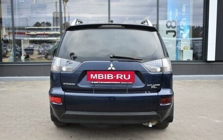 Mitsubishi Outlander III рестайлинг 3, 2010 год, 700 000 рублей, 6 фотография