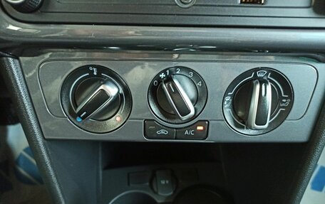 Volkswagen Polo VI (EU Market), 2019 год, 1 375 900 рублей, 20 фотография