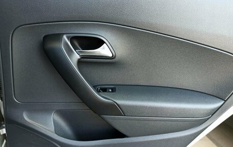 Volkswagen Polo VI (EU Market), 2019 год, 1 375 900 рублей, 27 фотография