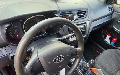 KIA Rio III рестайлинг, 2013 год, 630 000 рублей, 11 фотография