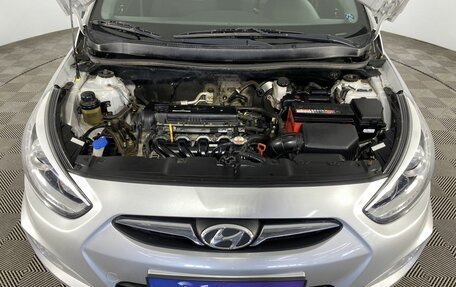 Hyundai Solaris II рестайлинг, 2013 год, 950 000 рублей, 4 фотография