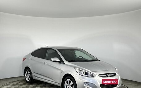 Hyundai Solaris II рестайлинг, 2013 год, 950 000 рублей, 2 фотография