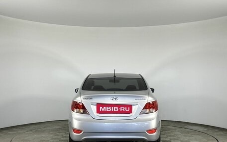 Hyundai Solaris II рестайлинг, 2013 год, 950 000 рублей, 8 фотография