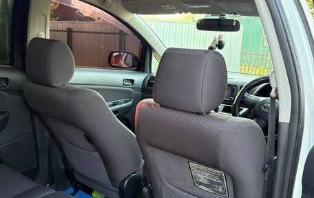 Toyota Wish II, 2004 год, 900 000 рублей, 12 фотография