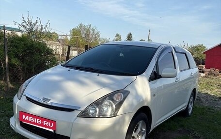 Toyota Wish II, 2004 год, 900 000 рублей, 7 фотография
