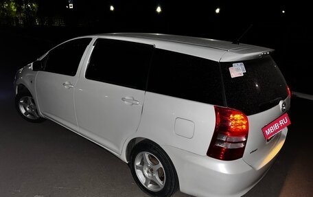 Toyota Wish II, 2004 год, 900 000 рублей, 3 фотография