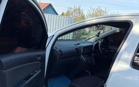 Toyota Wish II, 2004 год, 900 000 рублей, 17 фотография