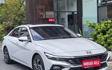 Hyundai Elantra, 2025 год, 1 700 000 рублей, 3 фотография