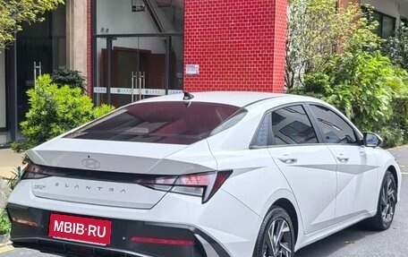 Hyundai Elantra, 2025 год, 1 700 000 рублей, 19 фотография