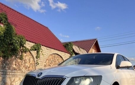 Skoda Superb III рестайлинг, 2014 год, 1 170 000 рублей, 3 фотография