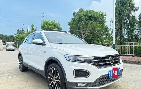 Volkswagen T-Roc I, 2021 год, 1 950 035 рублей, 3 фотография