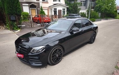 Mercedes-Benz E-Класс, 2019 год, 3 050 000 рублей, 1 фотография