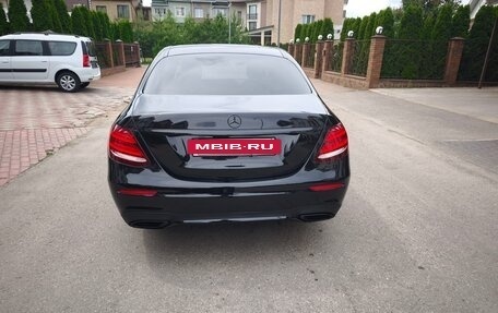Mercedes-Benz E-Класс, 2019 год, 3 050 000 рублей, 10 фотография