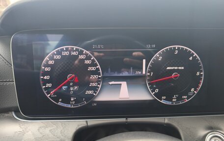 Mercedes-Benz E-Класс, 2019 год, 3 050 000 рублей, 31 фотография