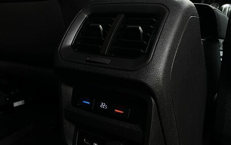 Volkswagen Tiguan II, 2020 год, 2 079 000 рублей, 21 фотография