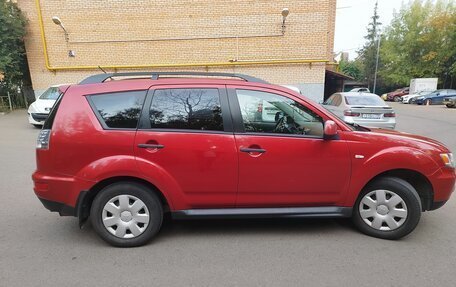 Mitsubishi Outlander III рестайлинг 3, 2010 год, 1 000 000 рублей, 9 фотография