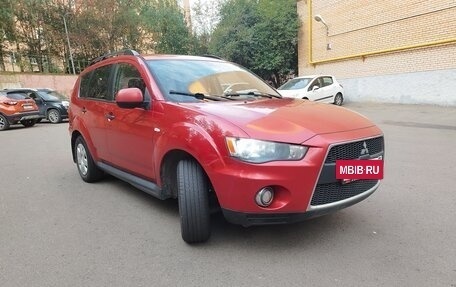 Mitsubishi Outlander III рестайлинг 3, 2010 год, 1 000 000 рублей, 12 фотография